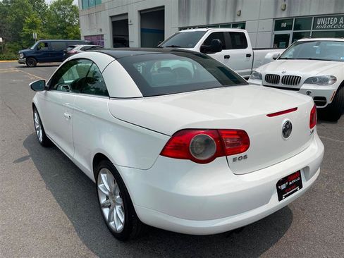 Used 2011 Volkswagen Eos Lux FWD image 15
