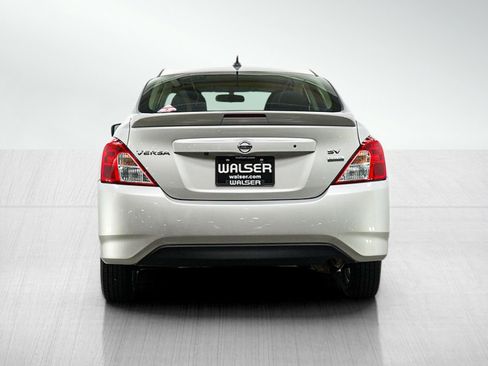 Used 2018 Nissan Versa SV w/ SV Special Edition Package FWD image 4