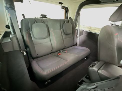 Used 2023 Jeep Wrangler Rubicon image 31