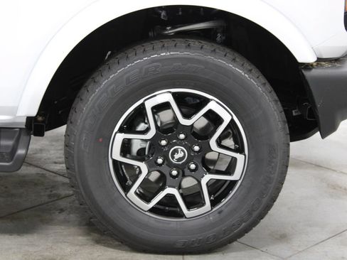 New 2026 Ford Bronco Outer Banks AWD/4WD image 11