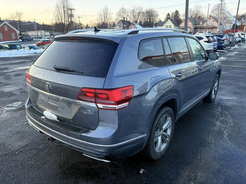 Used 2018 Volkswagen Atlas SE w/ R-Line Package image 6