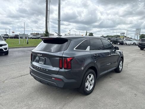 Used 2022 Kia Sorento LX FWD image 13