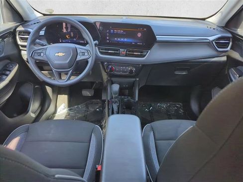 Used 2025 Chevrolet TrailBlazer LT FWD image 21