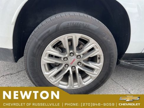 Used 2023 GMC Yukon XL SLT AWD/4WD image 18
