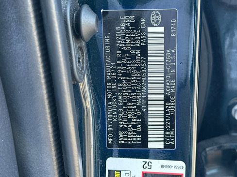 Used 2021 Toyota Camry XLE FWD image 28