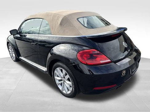 Used 2014 Volkswagen Beetle TDI image 3