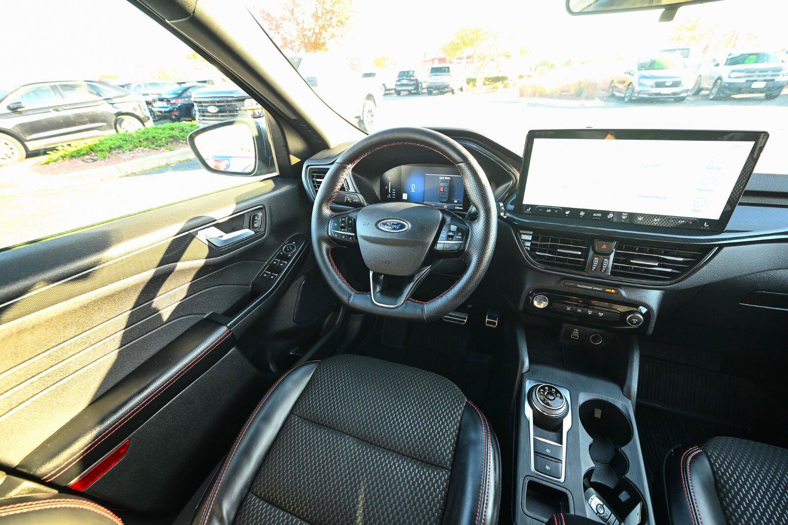 Used 2024 Ford Escape ST-Line w/ Tech Pack #1 AWD/4WD image 33