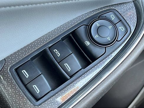 Used 2018 Chevrolet Malibu LT w/ Leather Package FWD image 18