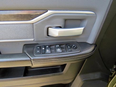 Used 2021 RAM 2500 Big Horn w/ Level 2 Equipment Group image 27