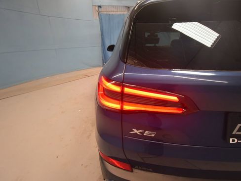 Used 2022 BMW X5 xDrive40i w/ Executive Package image 40