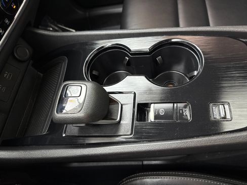 Used 2023 Nissan Rogue SV w/ SV Premium B Package FWD image 30