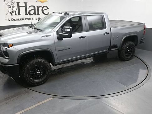 New 2026 Chevrolet Silverado 2500 ZR2 w/ LPO, Dark Essentials Package AWD/4WD image 22