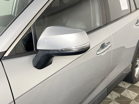 Used 2021 Toyota RAV4 XLE Premium image 13