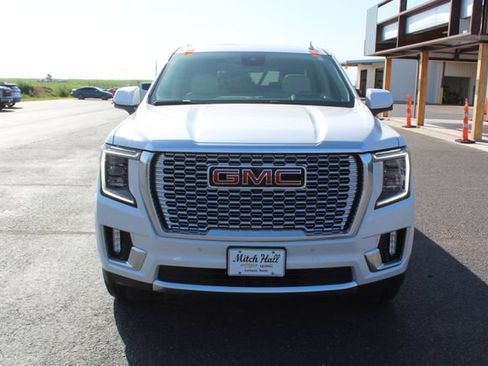 Used 2023 GMC Yukon XL Denali AWD/4WD image 11
