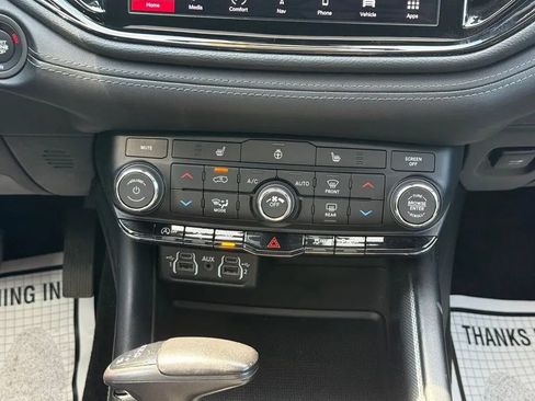 Used 2021 Dodge Durango GT AWD/4WD image 23