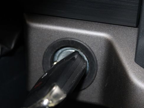 Used 2025 Ford F150 XLT w/ Equipment Group 301A Standard image 27