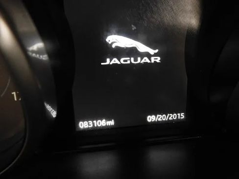 Used 2017 Jaguar F-PACE Prestige image 24