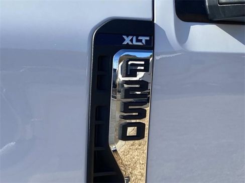 Used 2025 Ford F250 XLT image 11