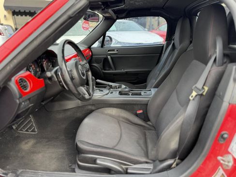 Used 2015 MAZDA MX-5 Miata Club image 8