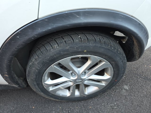 Used 2014 Nissan Juke SV AWD/4WD image 10