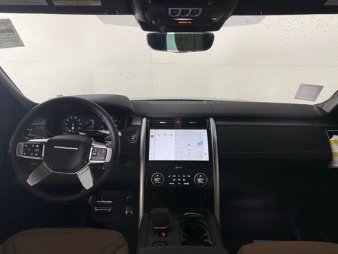 New 2026 Land Rover Discovery Limited Edition AWD/4WD image 28