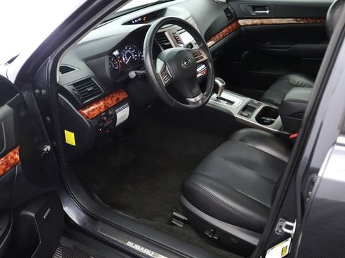 Used 2012 Subaru Outback 2.5i Limited w/ Moonroof Pkg AWD/4WD image 15
