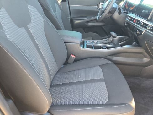 Certified 2025 Kia Sorento LX image 20