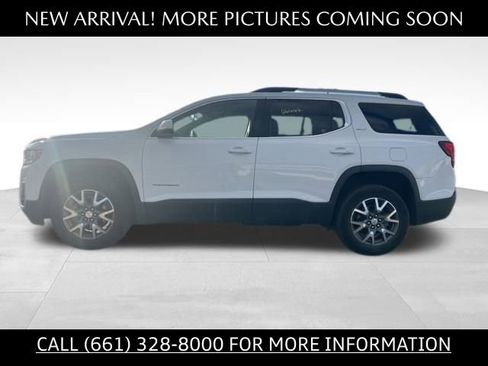 Used 2023 GMC Acadia SLT image 2