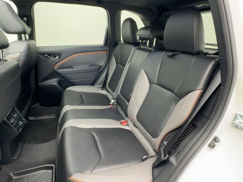 Used 2025 Subaru Forester Sport image 26
