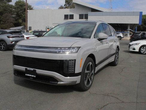 New 2026 Hyundai Ioniq 9 Calligraphy image 3