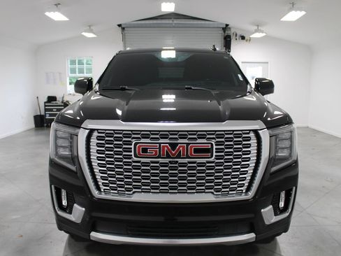 Used 2022 GMC Yukon Denali AWD/4WD image 3