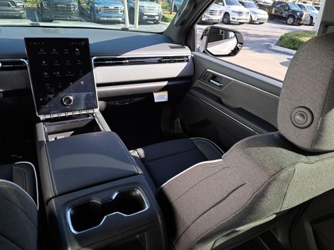 New 2026 GMC Sierra EV Elevation image 16