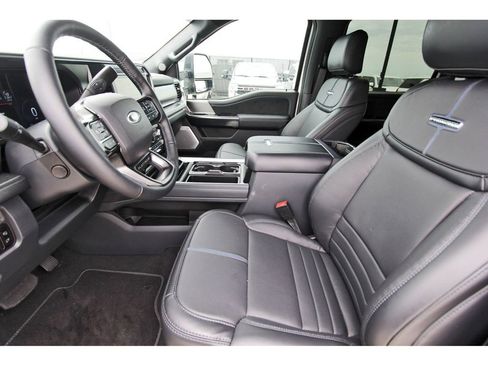 Used 2026 Ford F250 Platinum AWD/4WD image 6