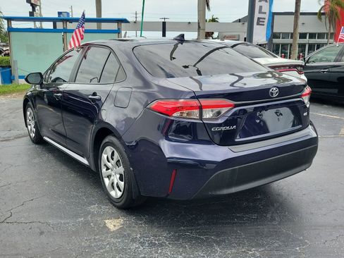 Used 2025 Toyota Corolla LE FWD image 6