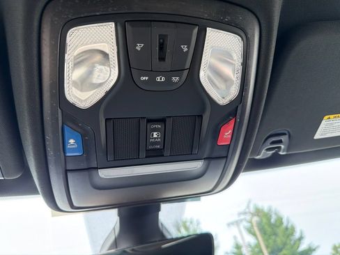 Used 2022 RAM 1500 Big Horn AWD/4WD image 19