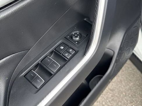 Certified 2025 Toyota RAV4 XLE image 21