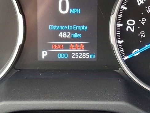 Used 2022 Toyota RAV4 LE image 19