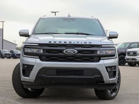 Certified 2024 Ford Expedition Limited image 2