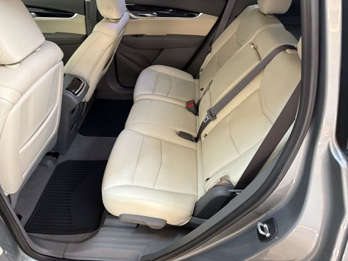 Certified 2023 Cadillac XT6 Premium Luxury w/ Technology Package FWD image 20