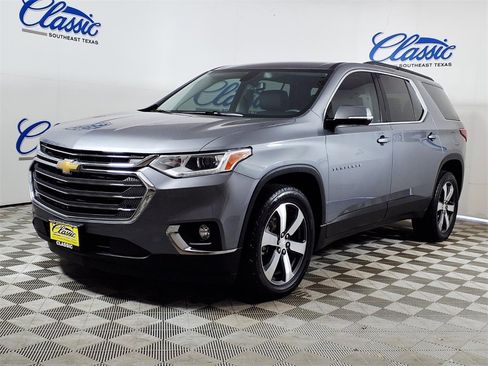 Used 2019 Chevrolet Traverse LT w/ LT Premium Package image 5