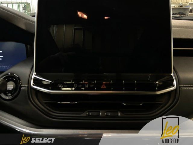 Used 2022 Jeep Compass High Altitude AWD/4WD image 17