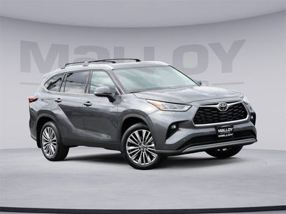 Used 2024 Toyota Highlander Platinum