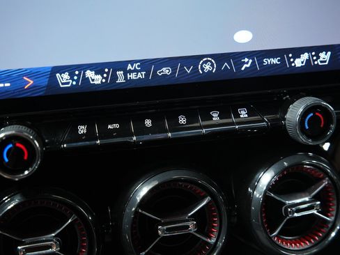Used 2025 Chevrolet Blazer EV RS AWD/4WD image 46
