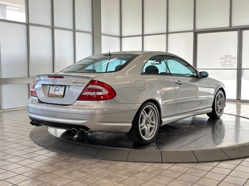 Used 2005 Mercedes-Benz CLK 55 AMG Coupe image 35