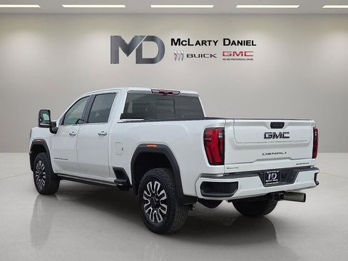 Used 2024 GMC Sierra 2500 Denali Ultimate w/ Max Trailering Package image 4