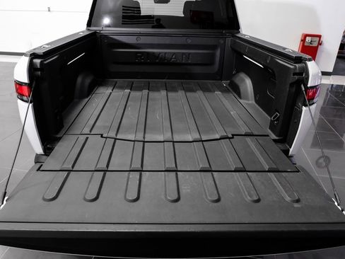 Used 2023 Rivian R1T Adventure image 60