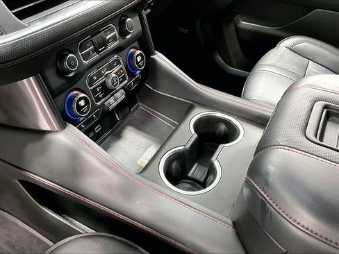 Used 2023 Chevrolet Suburban RST w/ Luxury Package RWD image 17
