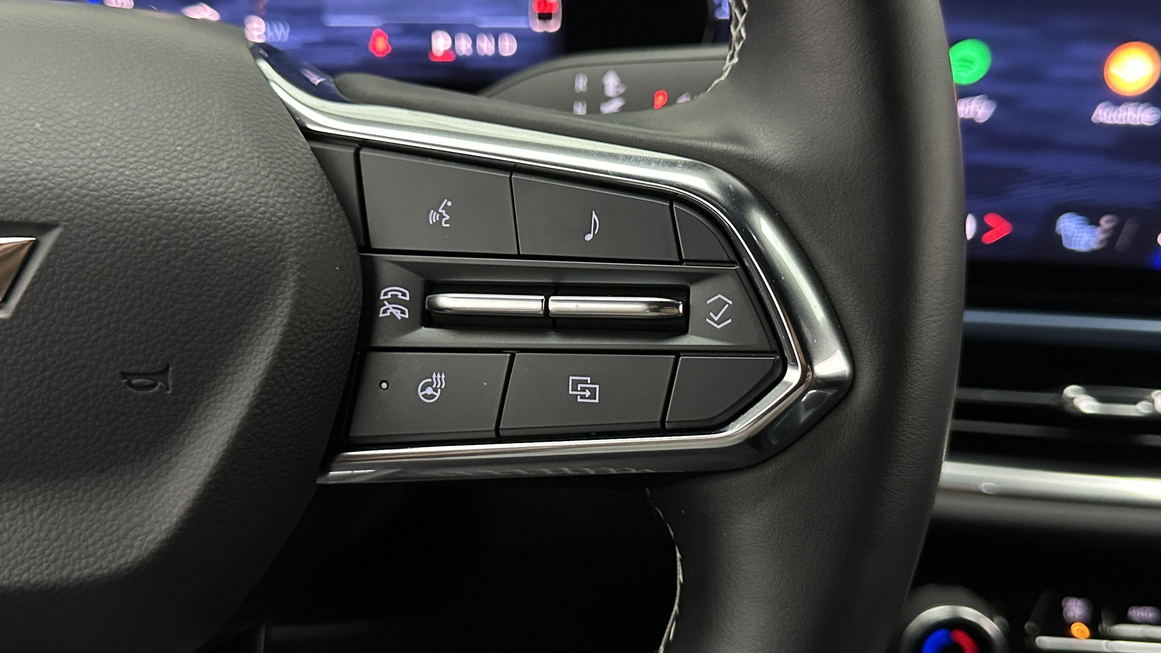 Used 2024 Chevrolet Equinox EV LT FWD image 26
