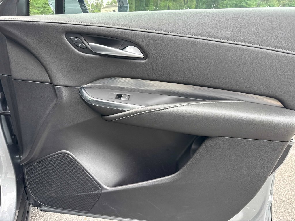 Used 2025 Cadillac XT4 Premium Luxury FWD image 25