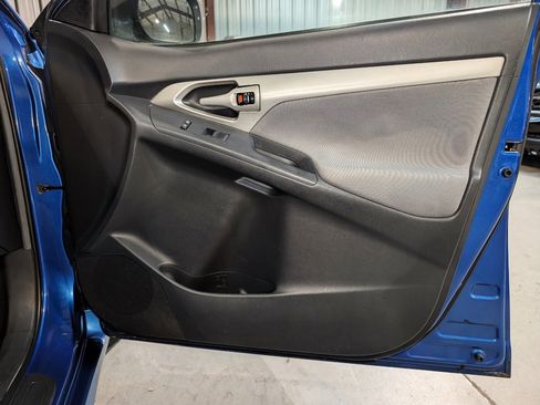 Used 2009 Toyota Matrix S image 24